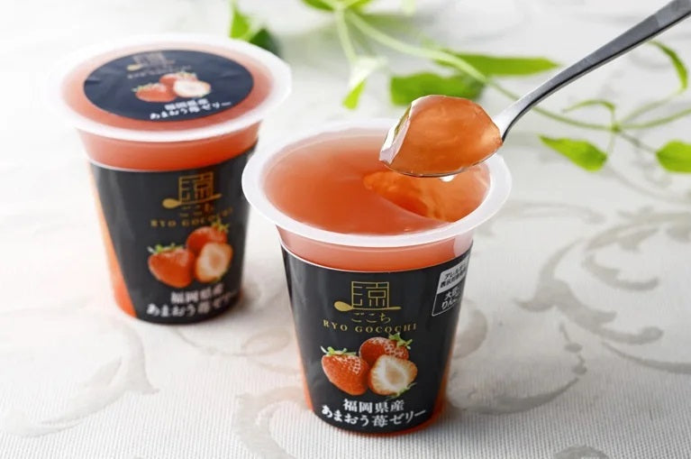 Ryo Gocochi Fukuoka Amaou Strawberry Jelly cup, showcasing vibrant color and texture, made from juicy Amaou strawberries.