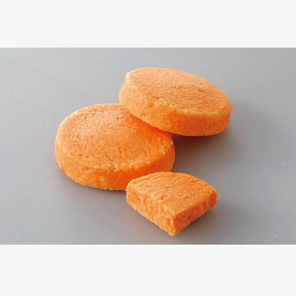 Yubari Melon cookies from PLUS ONE, showcasing a creamy texture with rich melon flavor, made from Hokkaido milk. Allergens: Wheat, Dairy, Soybean.