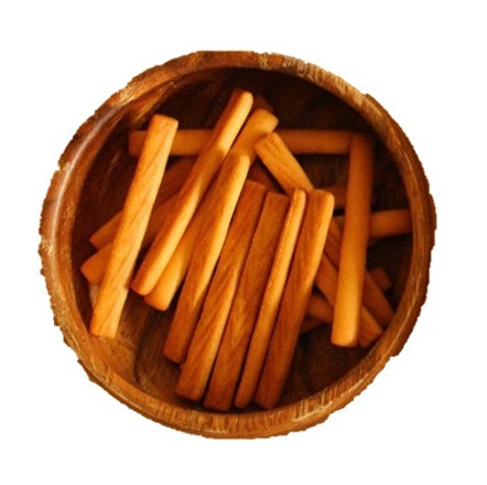 Stick Biscuit 8P in wooden bowl showcasing crispy texture and balanced sweet-salty flavor, allergens: wheat, egg, dairy, soybean.